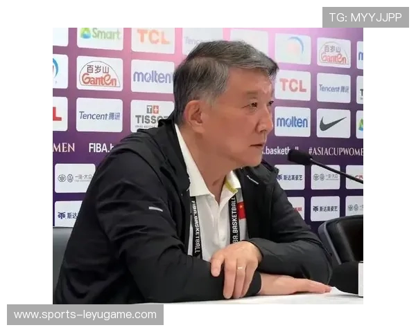 王思雨暴走救主!宫鲁鸣用人遭质疑,李缘 0 分引球迷炮轰 王思雨暴走救主!宫鲁鸣用人遭质疑,李缘 0 分引球迷炮轰
